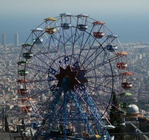 vista desde el aire de la noria del tibidabo