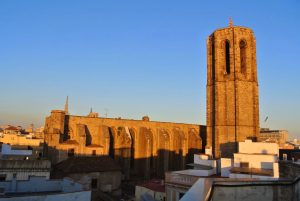 vista de lejos de la catedral