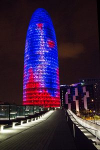 Torre Agbar, espectáculo de luz, color y sonido