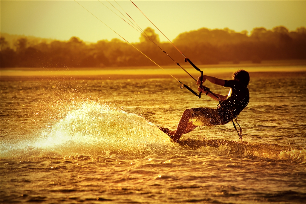 Clases de kitesurf en Barcelona ShBarcelona