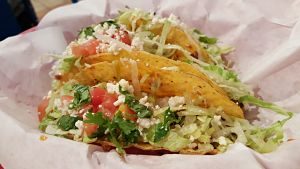 Comida mexicana, tacos.