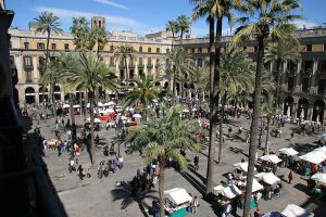 plazas con historia en barcelona