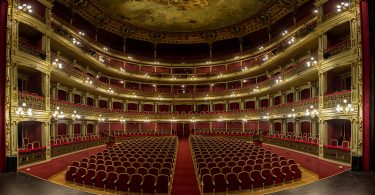 escuelas de interpretacion en barcelona, cursos de interpretacion en barcelona
