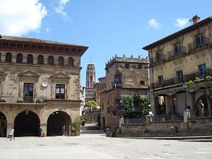 Imagen de la Plaza principal del Pueblo Español