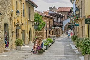 Paseo por uno de los rincones del Pueblo Español