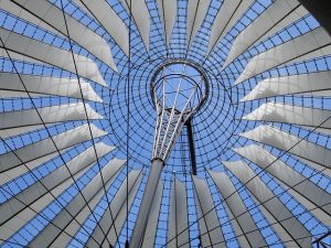 cúpula abierta de un edificio
