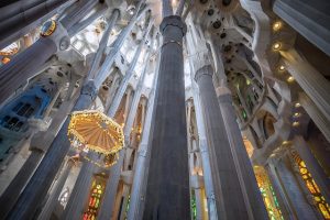 columnas y cúpula de la Sagrada Família