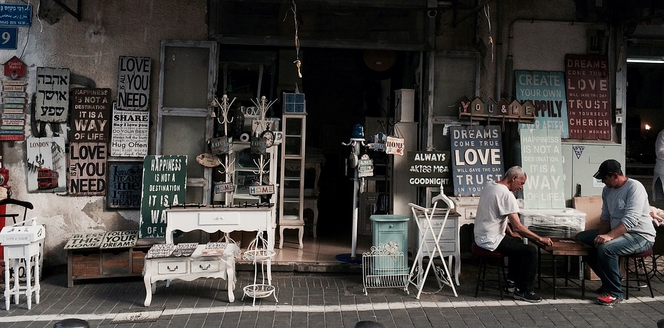 Existe una tienda especializada en patitos de goma en el Barrio Gótico de  Barcelona - Barcelona Secreta