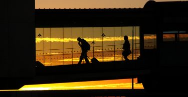 duty free aeropuerto barcelona, tiendas aeropuerto del prat, horario tiendas aeropuerto barcelona, trabajar en el aeropuerto de barcelona