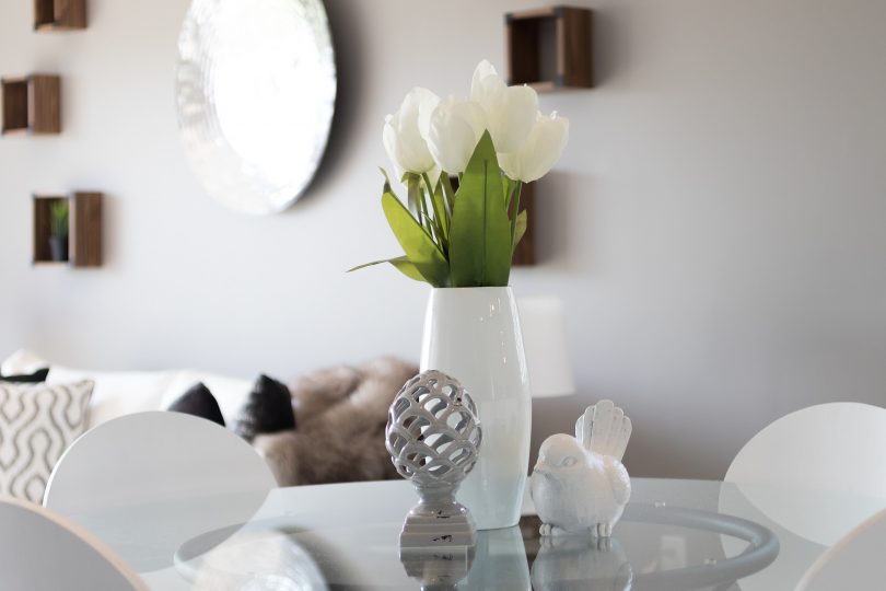 decoración com home staging florero con plantas