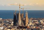 Sagrada familia en construcción