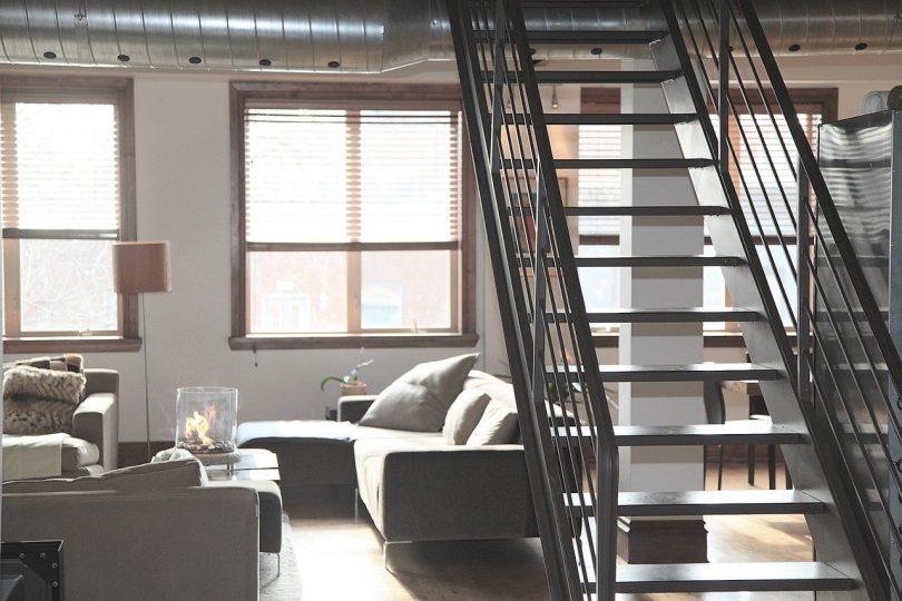 interior de un loft de estilo industrial