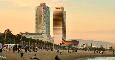 zona de costa de barcelona, lugar para invertir